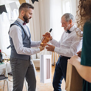 กล่องบรรจุภัณฑ์ไวน์กระดาษคราฟท์หรูหราสีน้ำตาลกระดาษทนทานต่อสิ่งแวดล้อม 3