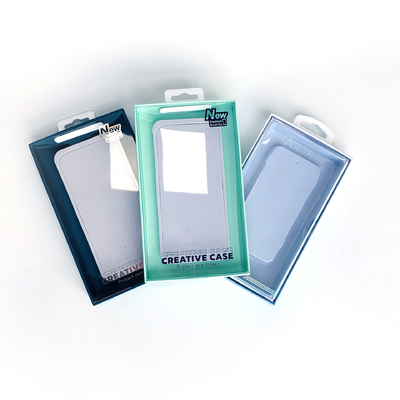กล่องพลาสติกแบบพองสำหรับขายปลีก MOQ ต่ำ เคสโทรศัพท์ กล่องบรรจุภัณฑ์พร้อมตะขอ PVC หน้าต่างใสสำหรับ iPhone